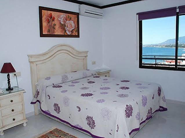 Apartamentos Mediterraneo Nerja Zewnętrze zdjęcie